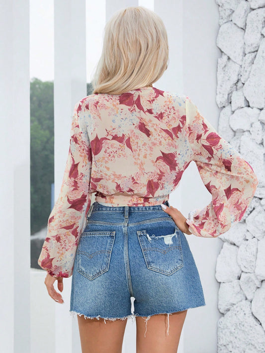 SHEIN Privé Women's Fashion Long Sleeve Blouse With Random Print, V-Neck And Tie Details