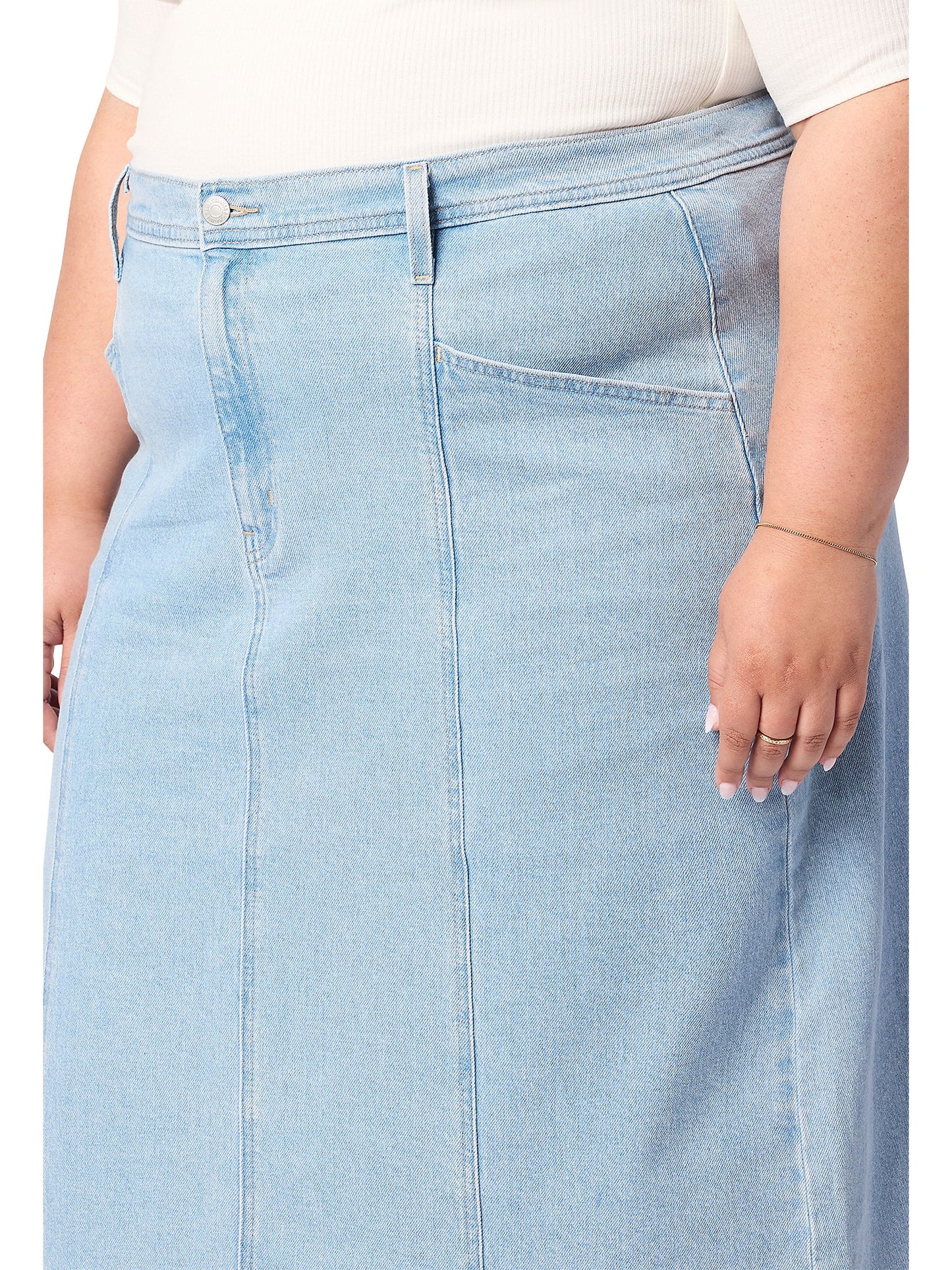 thumbnail image 4 of Levi Strauss Signature Women's and Women's Plus Vintage '95 Seamed Skirt, Sizes XS-4X, 4 of 6