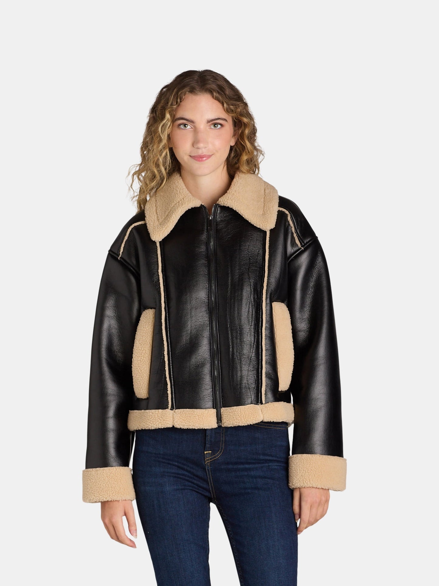 thumbnail image 4 of Time and Tru Women's and Women's Plus Bonded Faux Shearling Bomber Jacket, Sizes XS-3X, 4 of 8