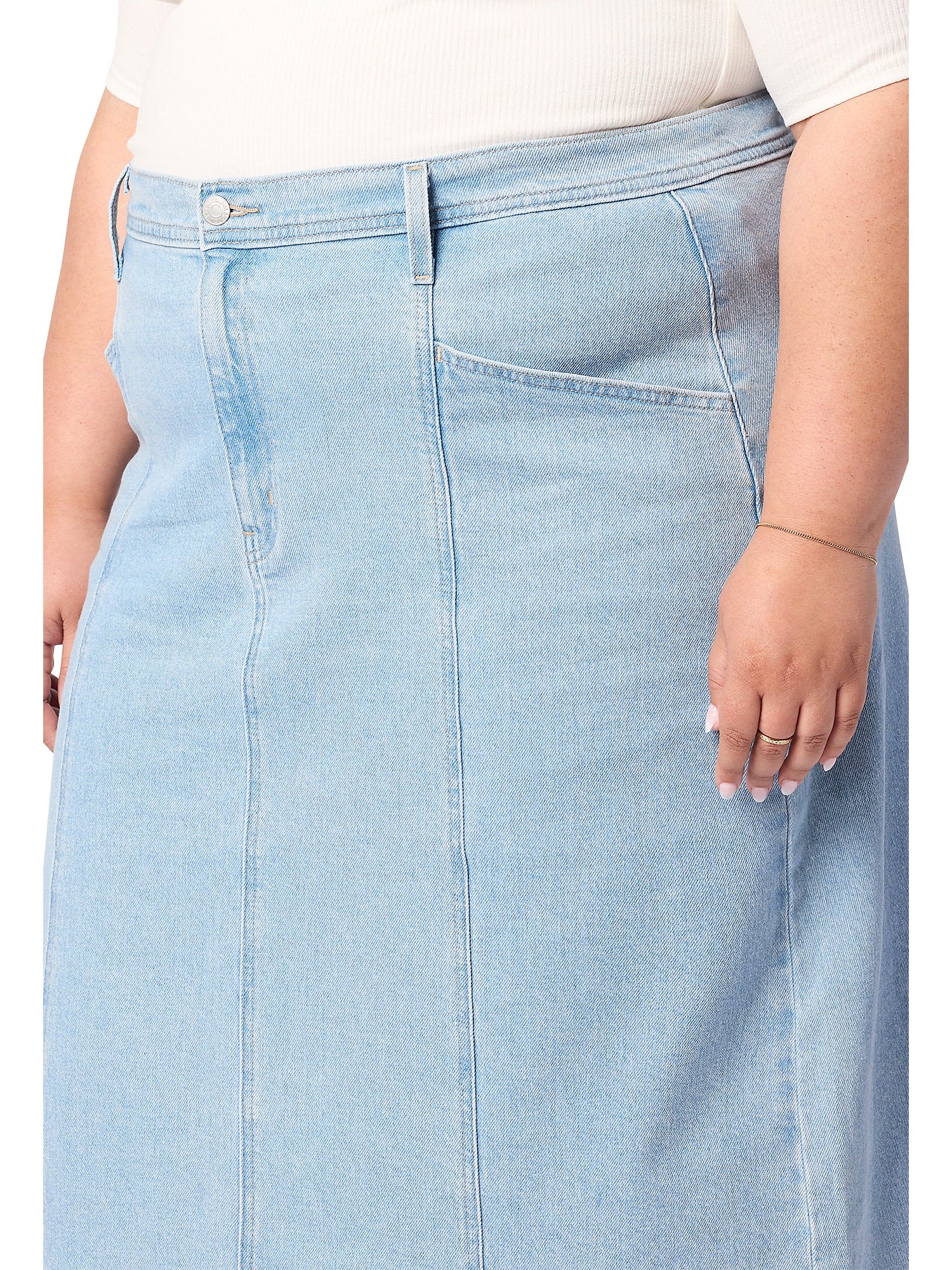 thumbnail image 4 of Levi Strauss Signature Women's and Women's Plus Vintage '95 Seamed Skirt, Sizes XS-4X, 4 of 6