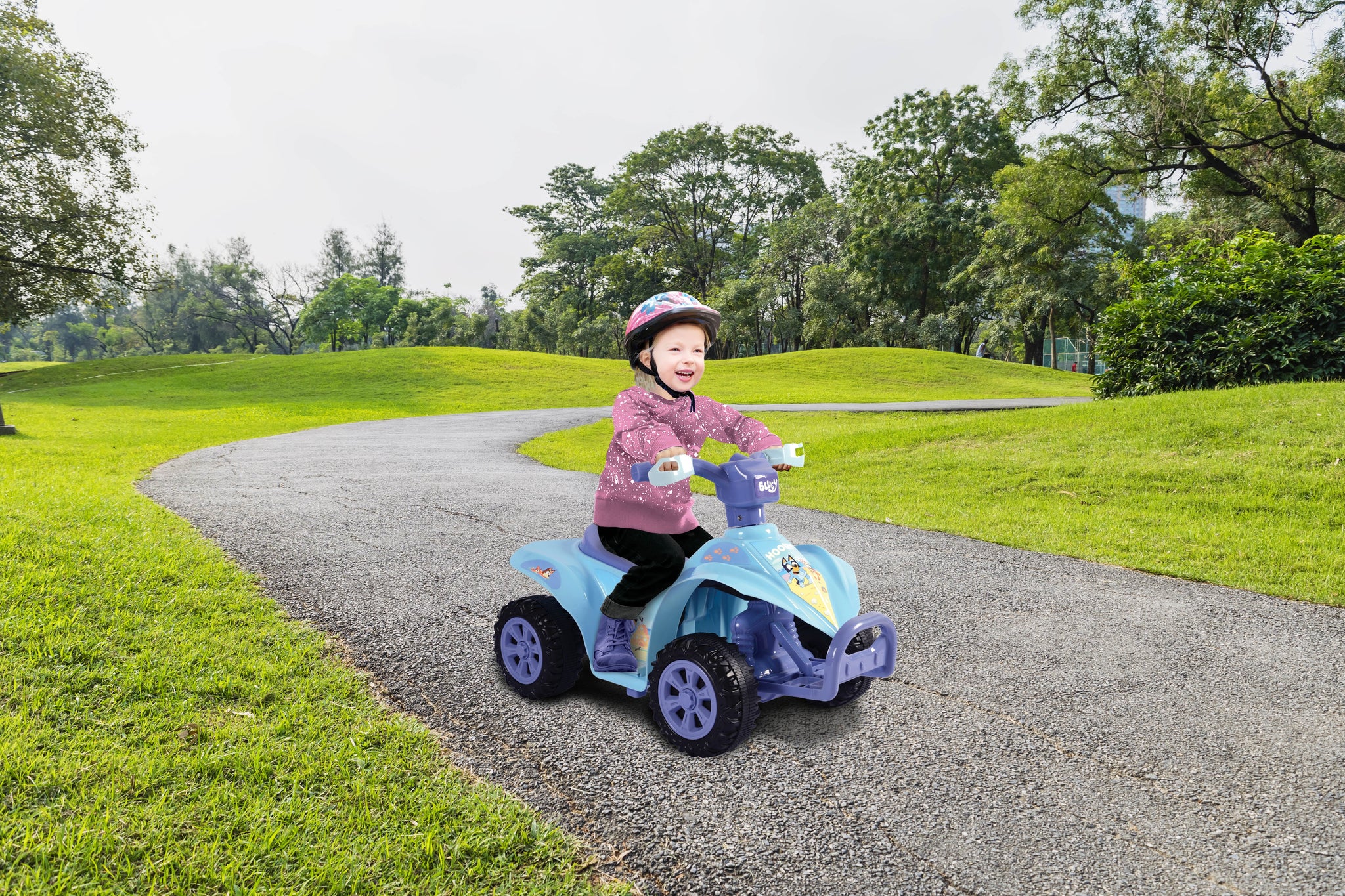 thumbnail image 2 of Bluey ATV Quad, 6V Battery Powered Ride-On for Kids Ages 1.5+, Blue, 2 of 10