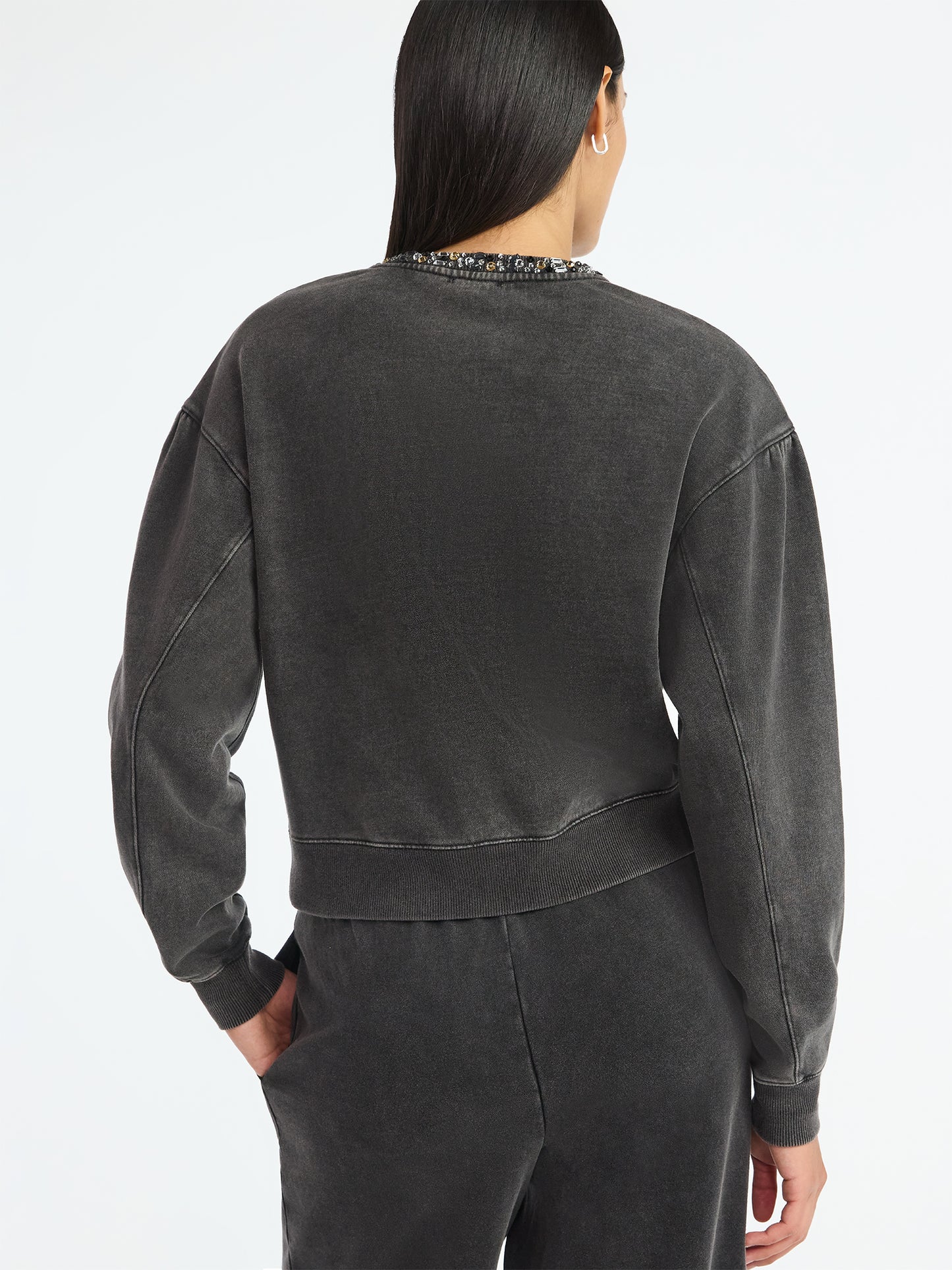 Walmart Scoop Women’s and Women's Plus Mineral Washed Rhinestone Crewneck Sweatshirt, Sizes XS-4X