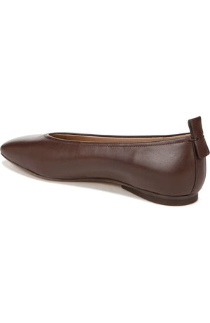 27 EDIT Naturalizer Carla Skimmer Flat (Women)