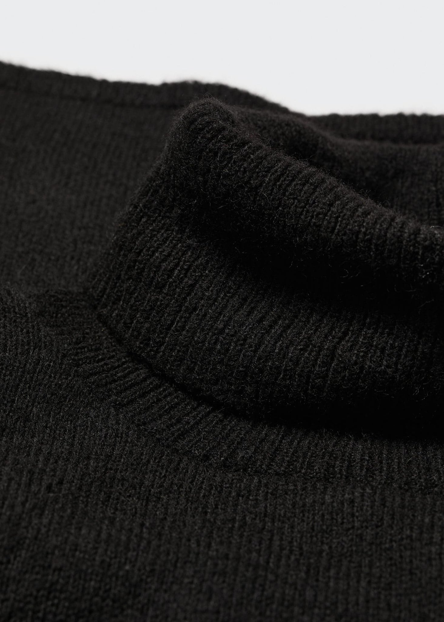 Turtleneck knitted sweater - Details of the article 8