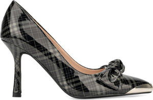 NEW YORK AND COMPANY Wendy Metal Accent Bow Pump, Alternate, color, GREY