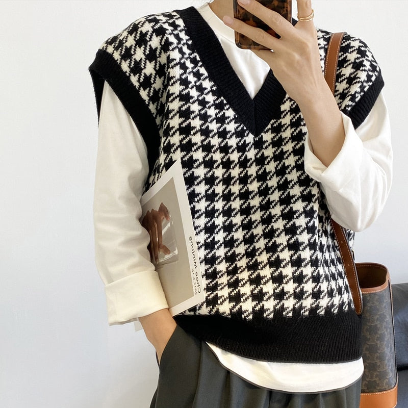 New Women Houndstooth Loose Knitted Vest Sweater V Neck Sleeveless Thick Casual Sweater Suits Female Waistcoat Chic Tops 17502