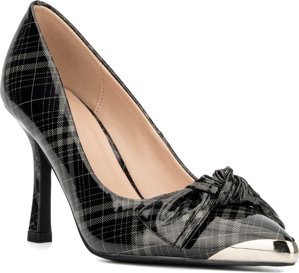 NEW YORK AND COMPANY Wendy Metal Accent Bow Pump, Main, color, GREY